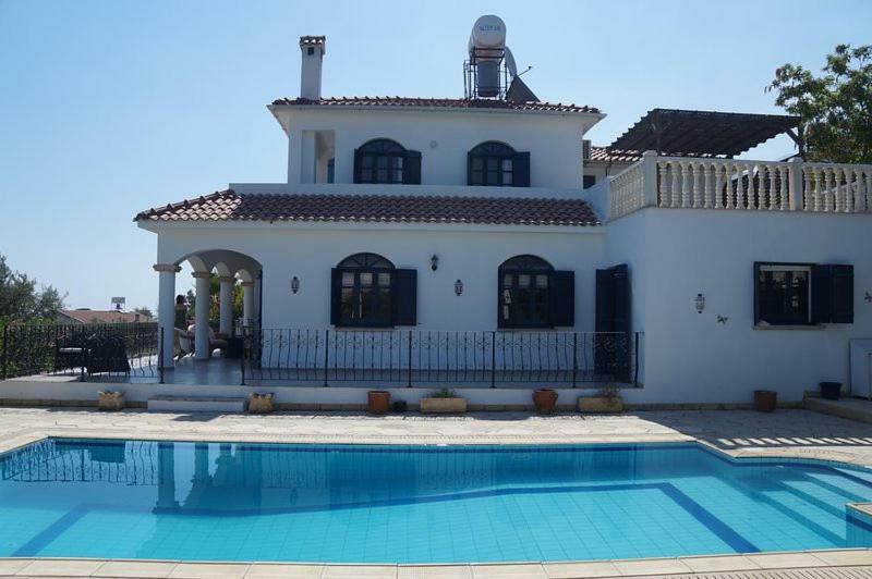 Villa Layla Kyrenia  Luaran gambar