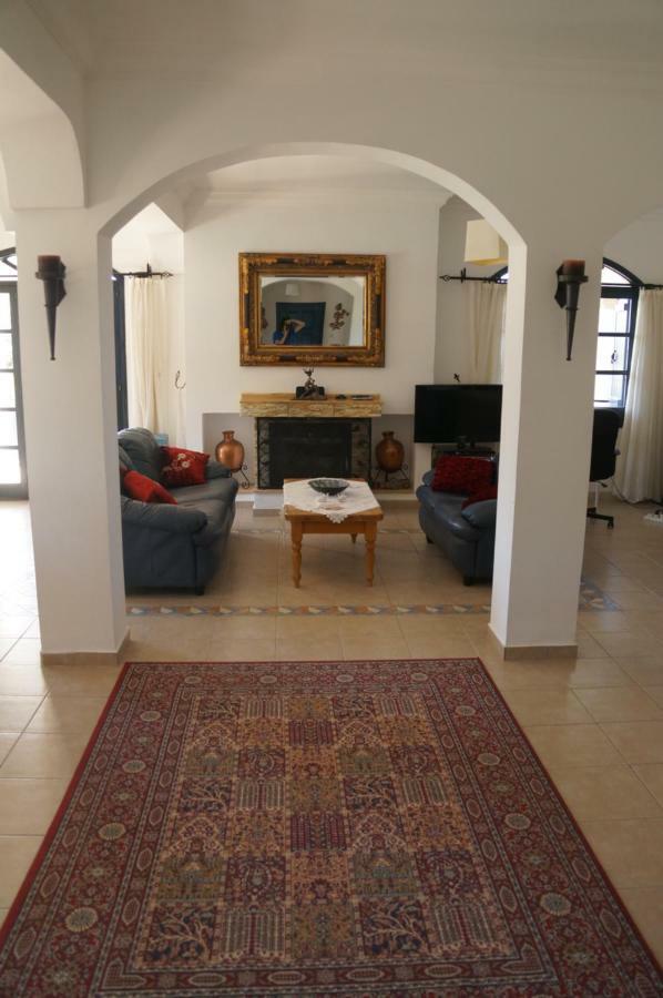 Villa Layla Kyrenia  Luaran gambar