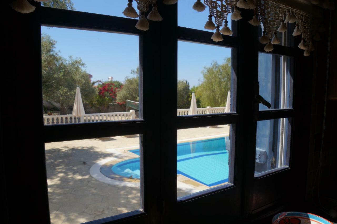Villa Layla Kyrenia  Luaran gambar