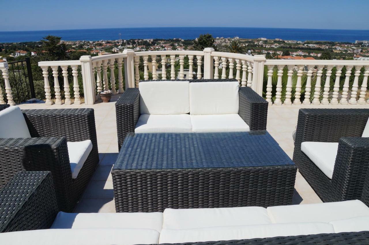 Villa Layla Kyrenia  Luaran gambar