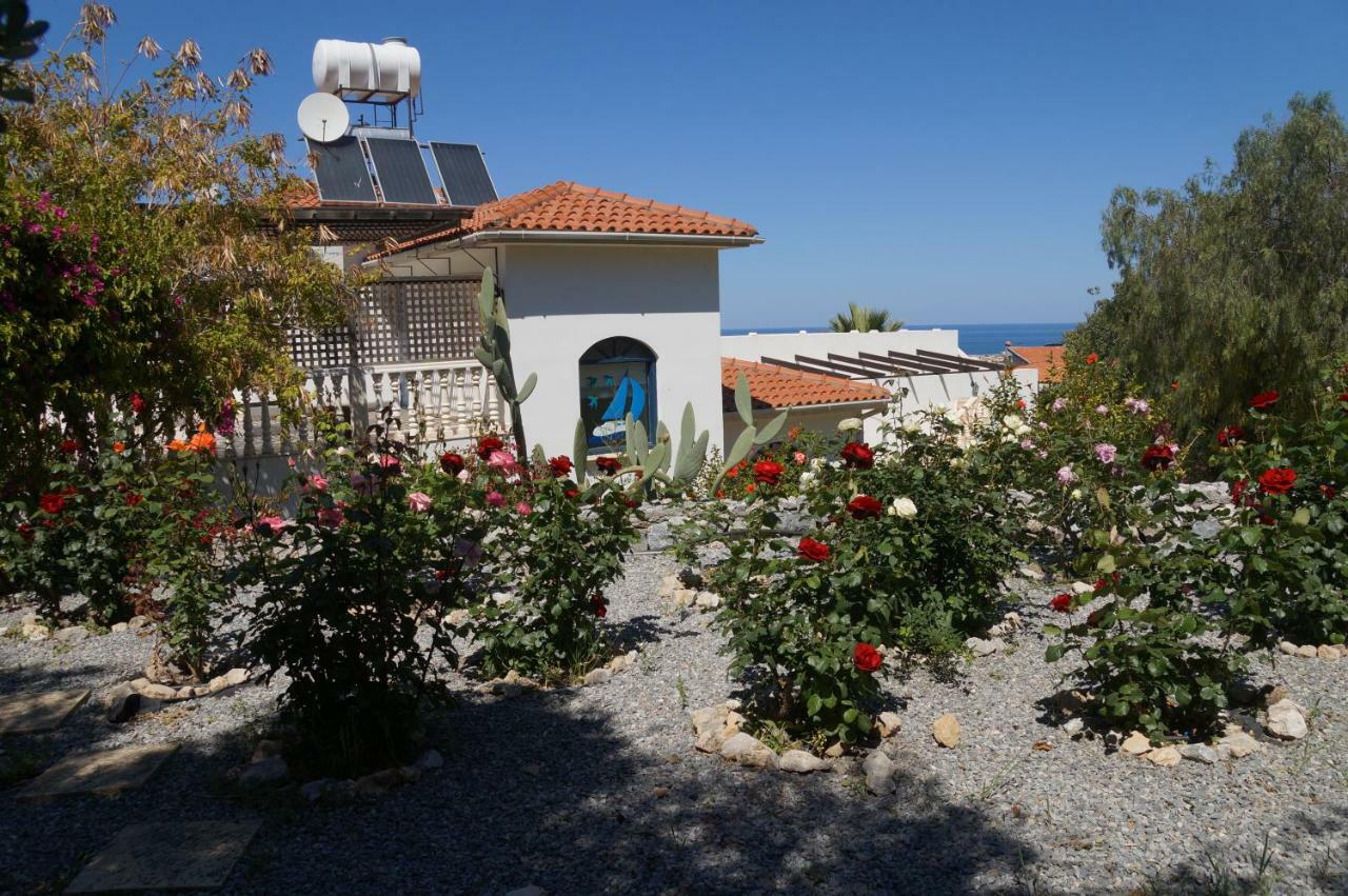 Villa Layla Kyrenia  Luaran gambar