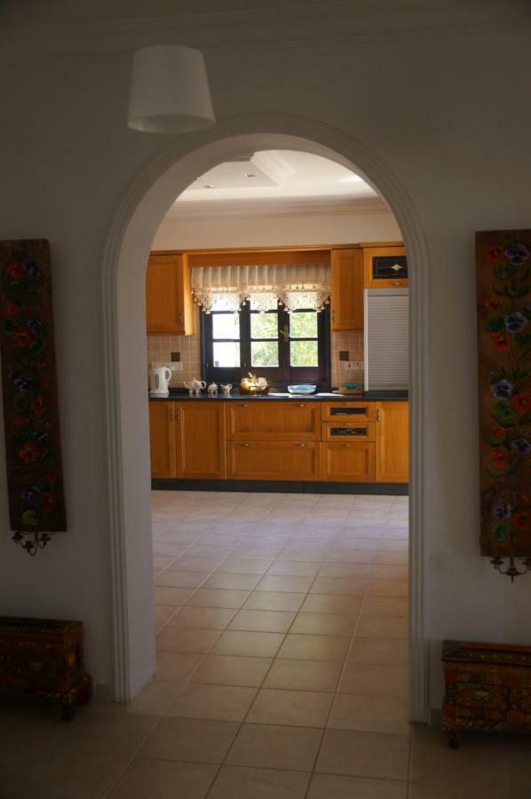 Villa Layla Kyrenia  Luaran gambar